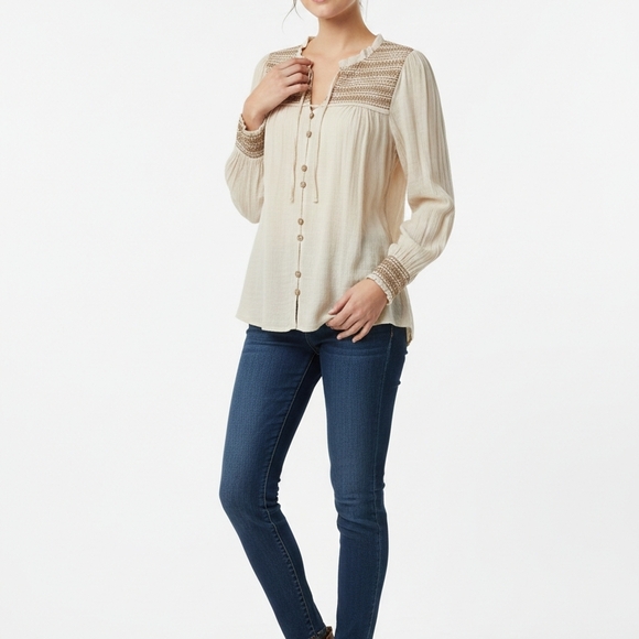 Elegant Cream Button-Up Women's Top Size L - Picture 4 of 17